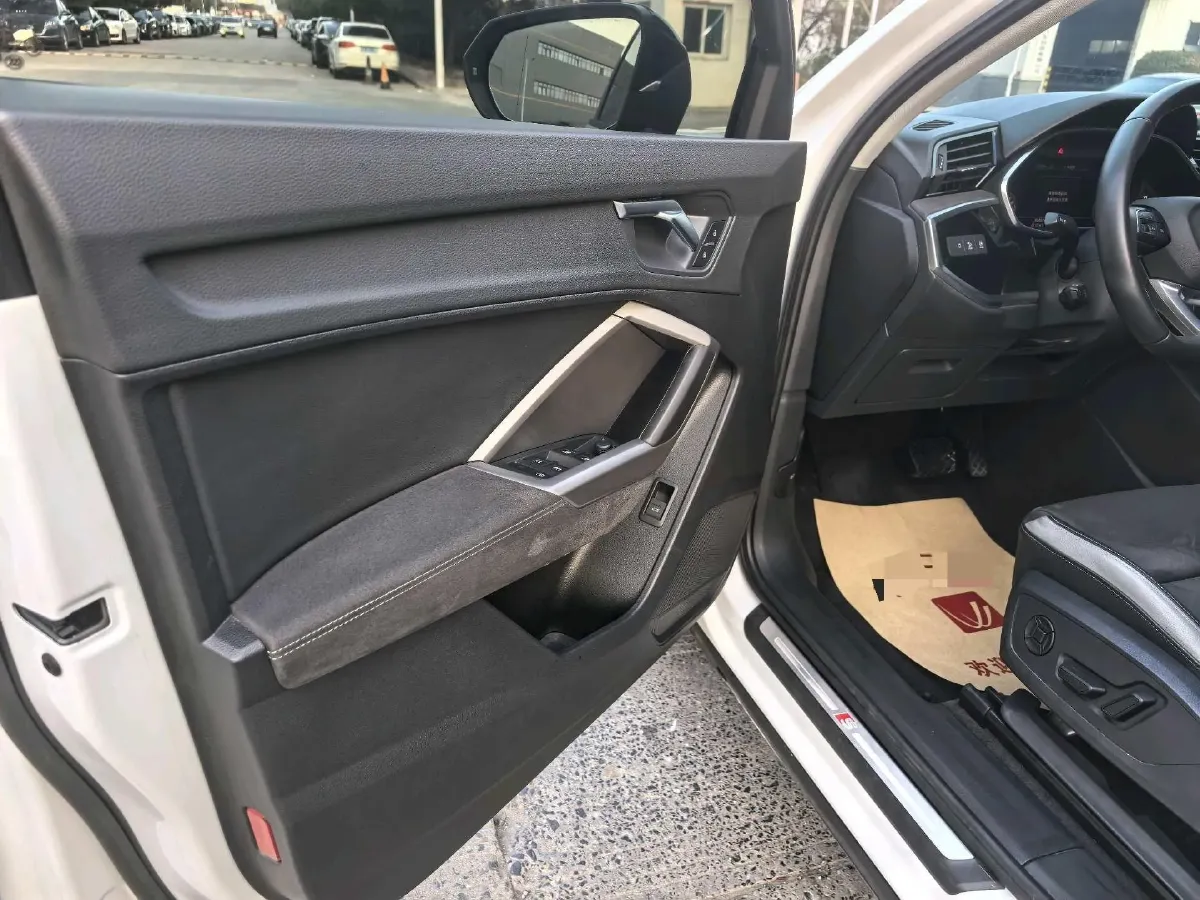 2023 Audi Q3 1.4T 150HP L4 7DCT,autocango,china used car exporter,china ev exporter,chinese used car exporter,chinese used ev exporter