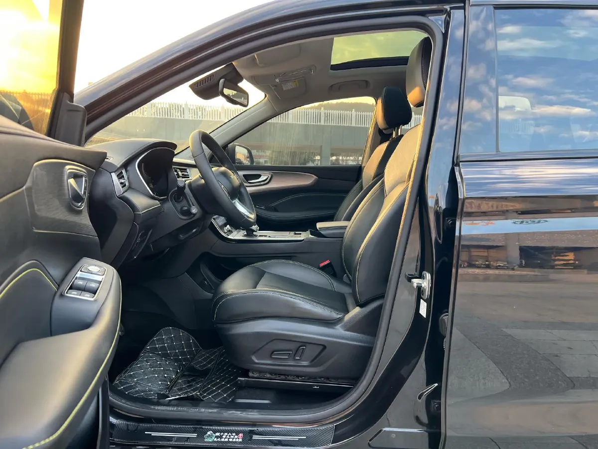 2020 Roewe RX5 1.5T 173HP L4 7DCT,autocango,china used car exporter,china ev exporter,chinese used car exporter,chinese used ev exporter