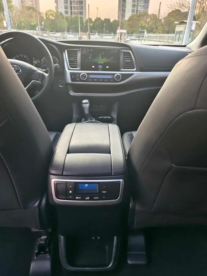 2018 Toyota Highlander 2.0T 220HP L4 6AT,autocango,china used car exporter,china ev exporter,chinese used car exporter,chinese used ev exporter