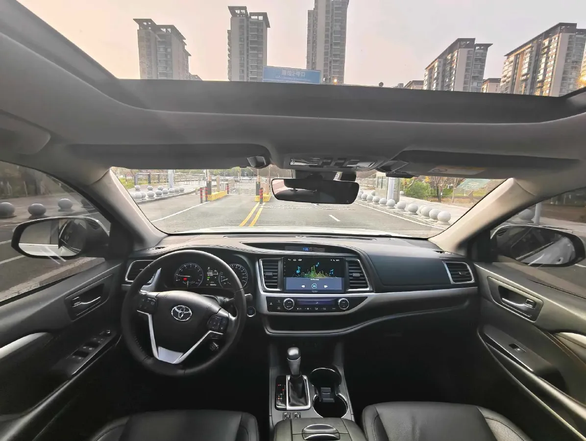 2018 Toyota Highlander 2.0T 220HP L4 6AT,autocango,china used car exporter,china ev exporter,chinese used car exporter,chinese used ev exporter