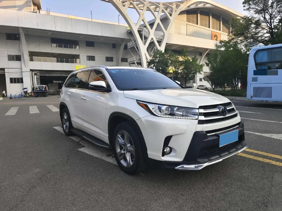 2018 Toyota Highlander 2.0T 220HP L4 6AT,autocango,china used car exporter,china ev exporter,chinese used car exporter,chinese used ev exporter