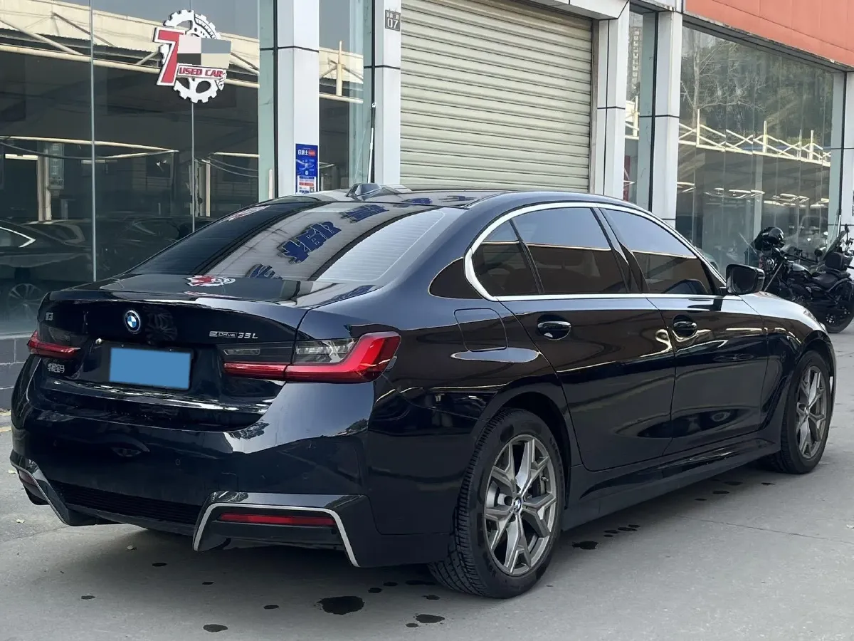 2025 BMW i3 BEV 70KWH,autocango,china used car exporter,china ev exporter,chinese used car exporter,chinese used ev exporter