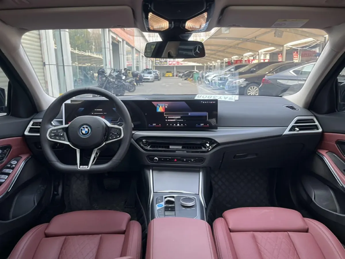 2025 BMW i3 BEV 70KWH,autocango,china used car exporter,china ev exporter,chinese used car exporter,chinese used ev exporter