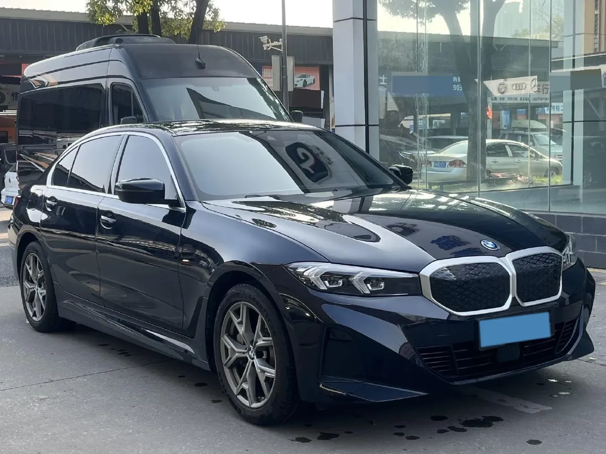 2025 BMW i3 BEV 70KWH,autocango,china used car exporter,china ev exporter,chinese used car exporter,chinese used ev exporter