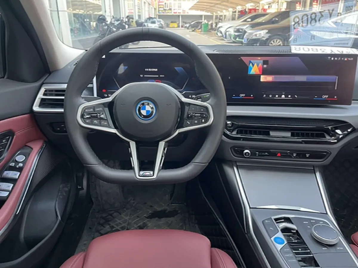 2025 BMW i3 BEV 70KWH,autocango,china used car exporter,china ev exporter,chinese used car exporter,chinese used ev exporter