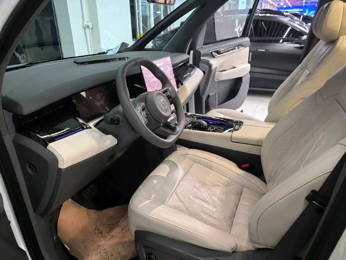 2024 Zeekr 009 BEV 108KWH,autocango,china used car exporter,china ev exporter,chinese used car exporter,chinese used ev exporter