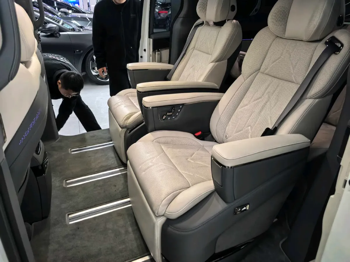 2024 Zeekr 009 BEV 108KWH,autocango,china used car exporter,china ev exporter,chinese used car exporter,chinese used ev exporter