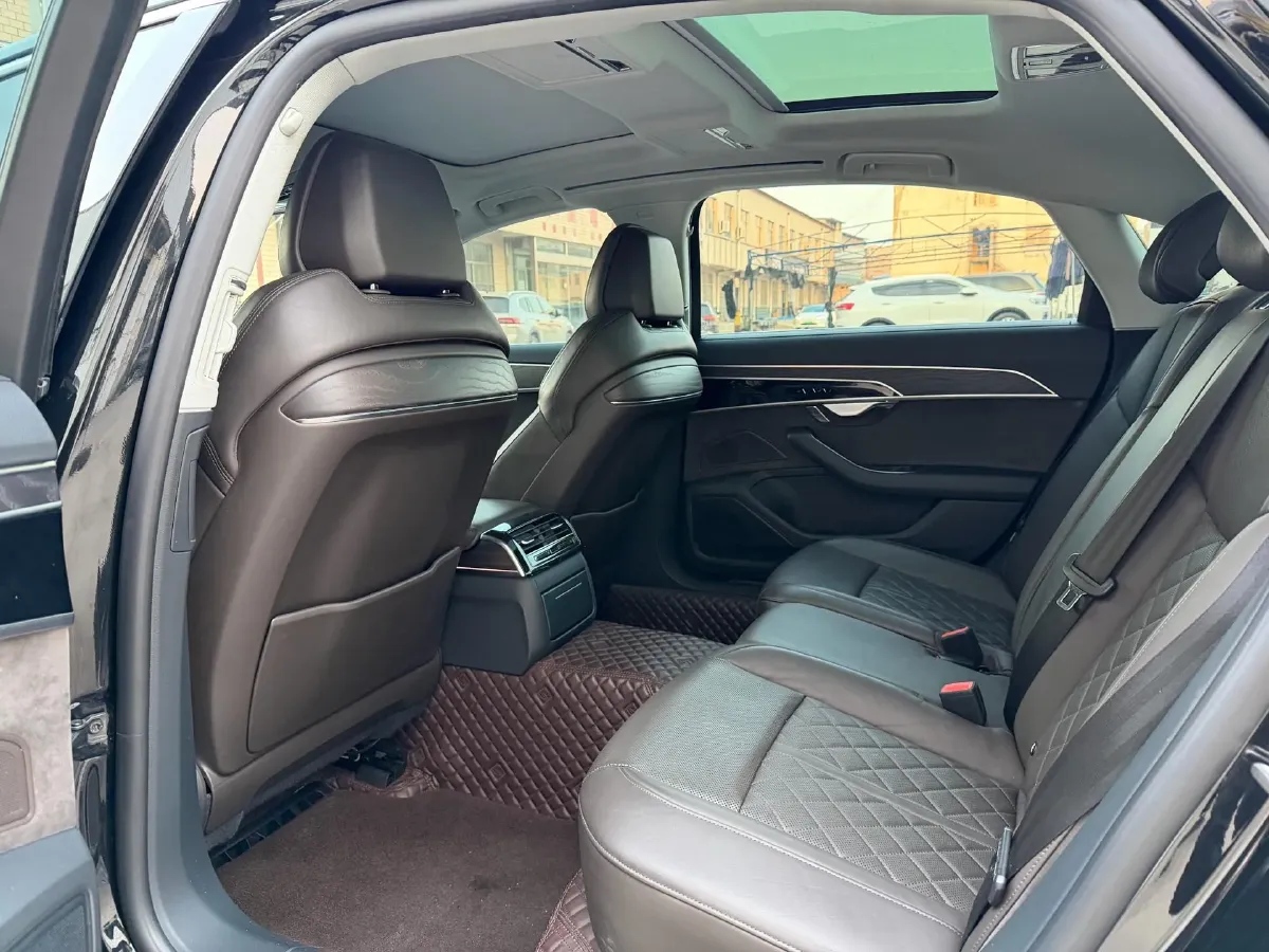 2021 Audi A8 3.0T 286HP V6 8AT,autocango,china used car exporter,china ev exporter,chinese used car exporter,chinese used ev exporter