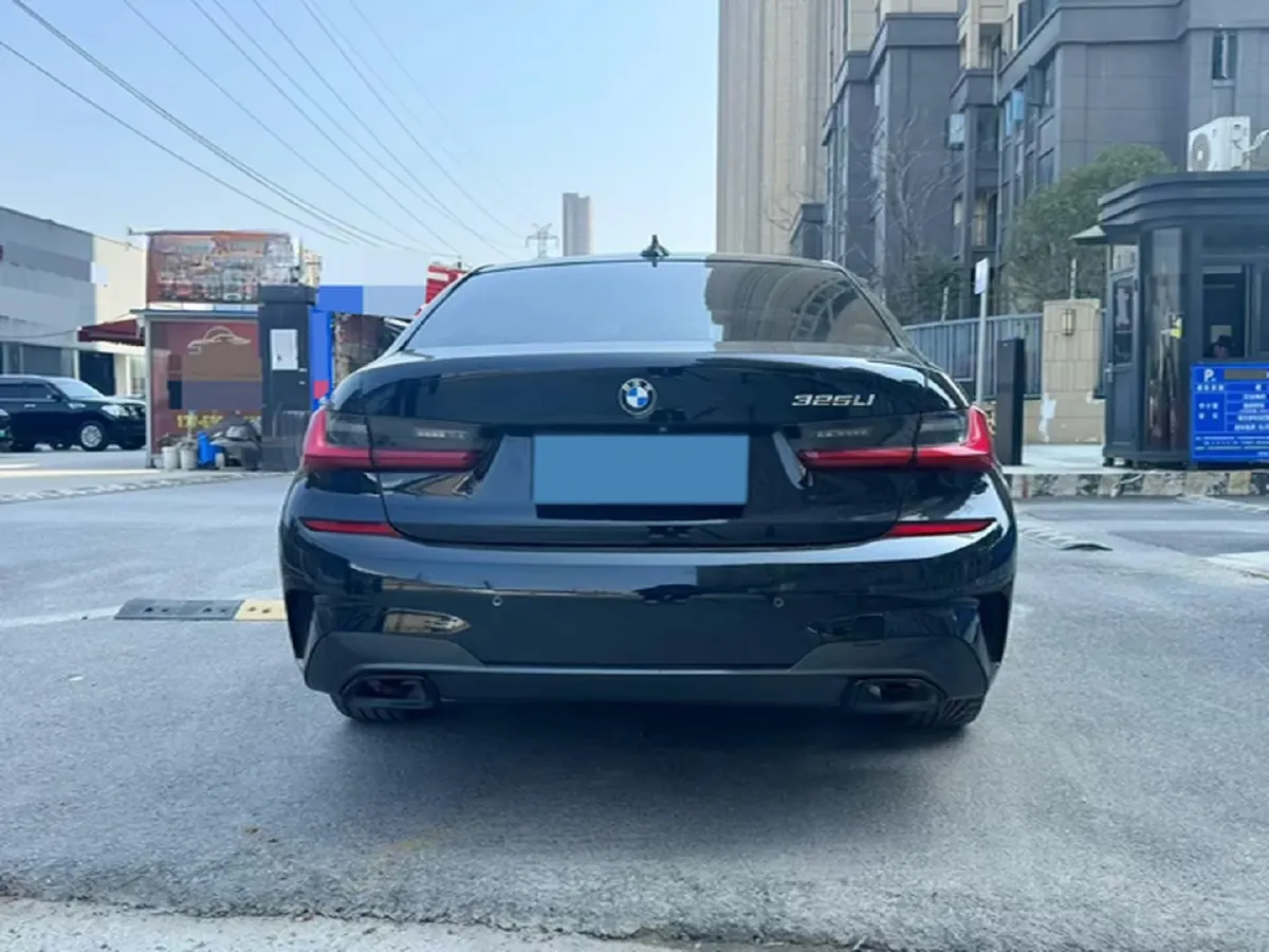 2022 BMW 3 Series 2.0T 184HP L4 8AT,autocango,china used car exporter,china ev exporter,chinese used car exporter,chinese used ev exporter