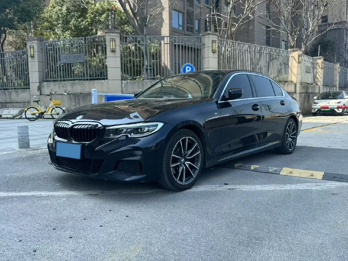 2022 BMW 3 Series 2.0T 184HP L4 8AT,autocango,china used car exporter,china ev exporter,chinese used car exporter,chinese used ev exporter