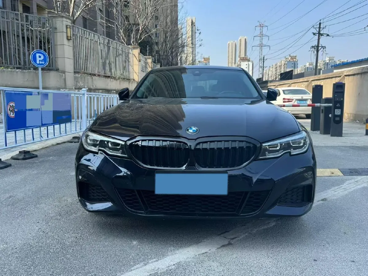 2022 BMW 3 Series 2.0T 184HP L4 8AT,autocango,china used car exporter,china ev exporter,chinese used car exporter,chinese used ev exporter