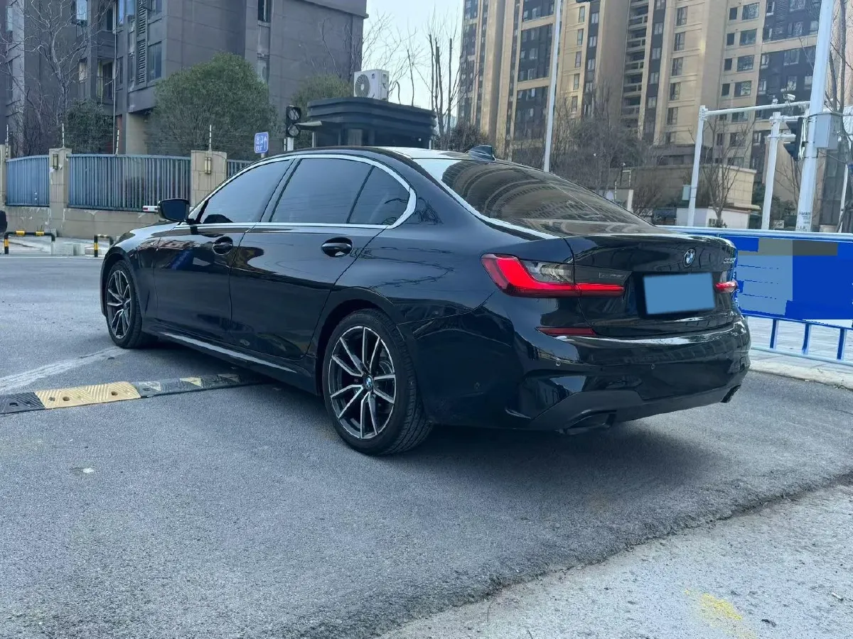 2022 BMW 3 Series 2.0T 184HP L4 8AT,autocango,china used car exporter,china ev exporter,chinese used car exporter,chinese used ev exporter