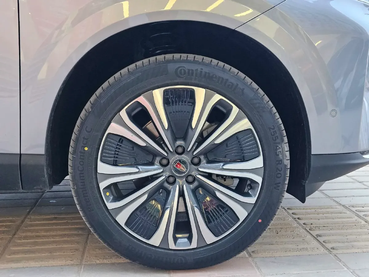 2026 HongQi HS6 PHEV 1.5T 150HP L4 1DHT PHEV,autocango,china used car exporter,china ev exporter,chinese used car exporter,chinese used ev exporter