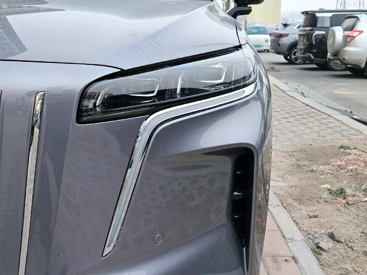 2026 HongQi HS6 PHEV 1.5T 150HP L4 1DHT PHEV,autocango,china used car exporter,china ev exporter,chinese used car exporter,chinese used ev exporter