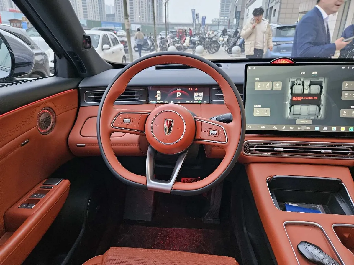 2026 HongQi HS6 PHEV 1.5T 150HP L4 1DHT PHEV,autocango,china used car exporter,china ev exporter,chinese used car exporter,chinese used ev exporter