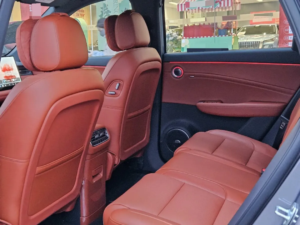 2026 HongQi HS6 PHEV 1.5T 150HP L4 1DHT PHEV,autocango,china used car exporter,china ev exporter,chinese used car exporter,chinese used ev exporter