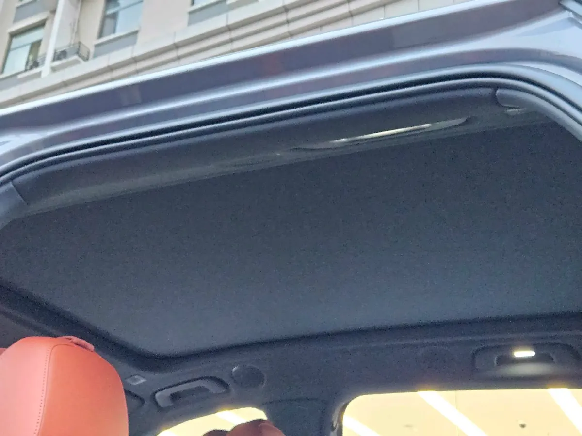 2026 HongQi HS6 PHEV 1.5T 150HP L4 1DHT PHEV,autocango,china used car exporter,china ev exporter,chinese used car exporter,chinese used ev exporter