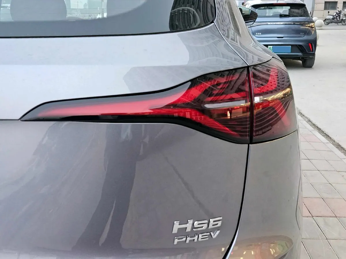 2026 HongQi HS6 PHEV 1.5T 150HP L4 1DHT PHEV,autocango,china used car exporter,china ev exporter,chinese used car exporter,chinese used ev exporter