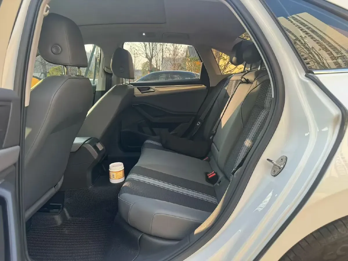 2025 Volkswagen Sagitar 1.2T 116HP L4 5MT,autocango,china used car exporter,china ev exporter,chinese used car exporter,chinese used ev exporter