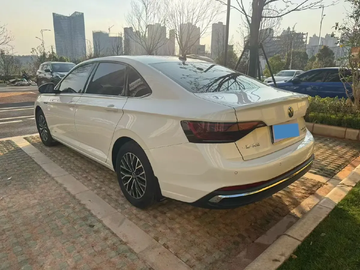 2025 Volkswagen Sagitar 1.2T 116HP L4 5MT,autocango,china used car exporter,china ev exporter,chinese used car exporter,chinese used ev exporter