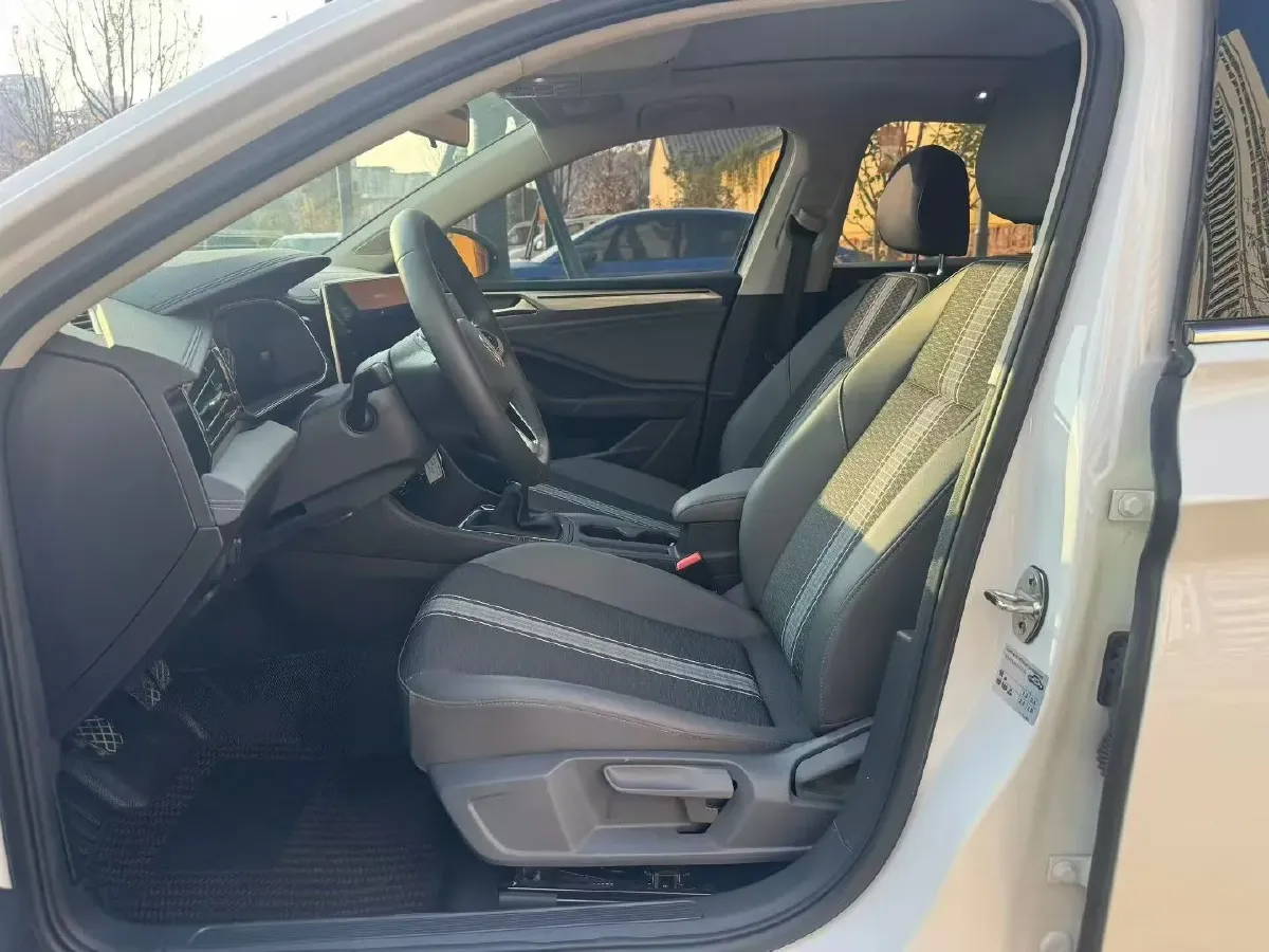 2025 Volkswagen Sagitar 1.2T 116HP L4 5MT,autocango,china used car exporter,china ev exporter,chinese used car exporter,chinese used ev exporter