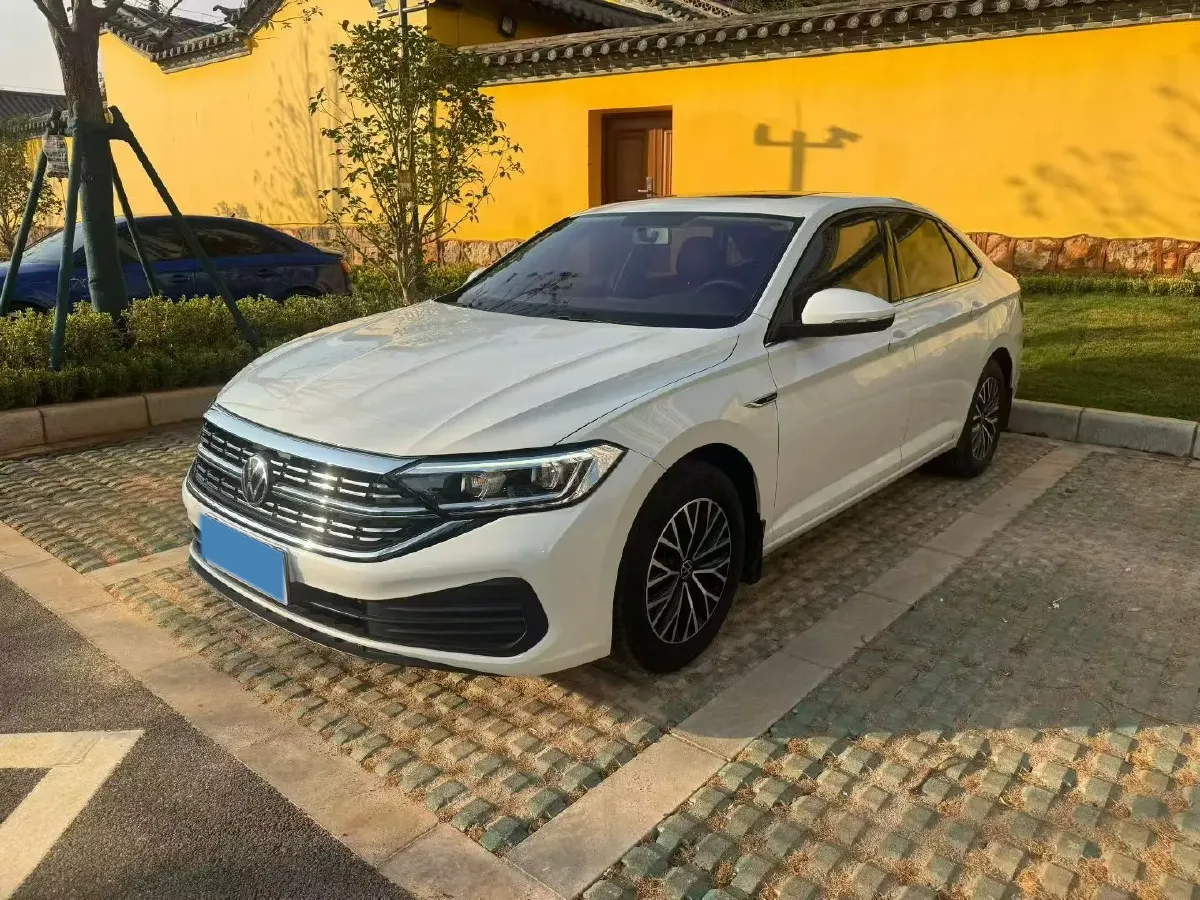 2025 Volkswagen Sagitar 1.2T 116HP L4 5MT,autocango,china used car exporter,china ev exporter,chinese used car exporter,chinese used ev exporter