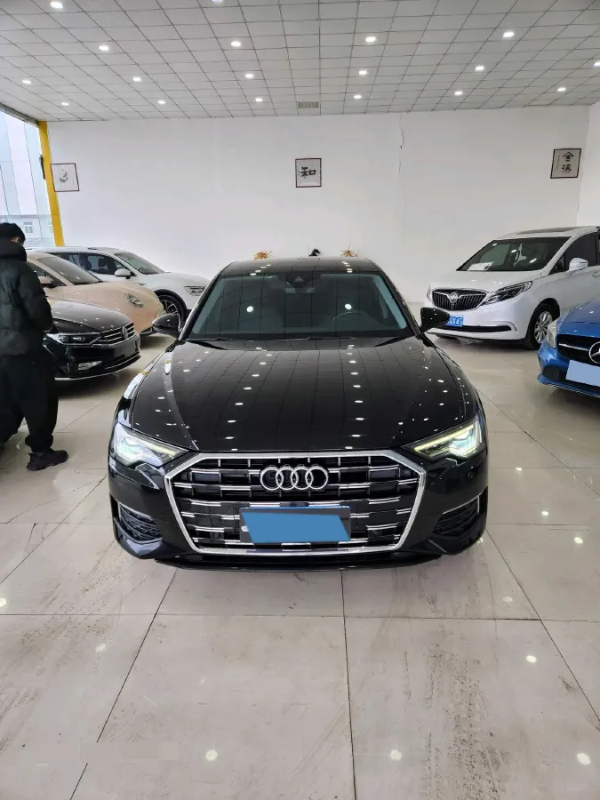 2021 Audi A6L 2.0T 224HP L4 7DCT,autocango,china used car exporter,china ev exporter,chinese used car exporter,chinese used ev exporter