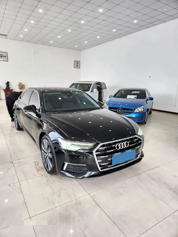 2021 Audi A6L 2.0T 224HP L4 7DCT,autocango,china used car exporter,china ev exporter,chinese used car exporter,chinese used ev exporter