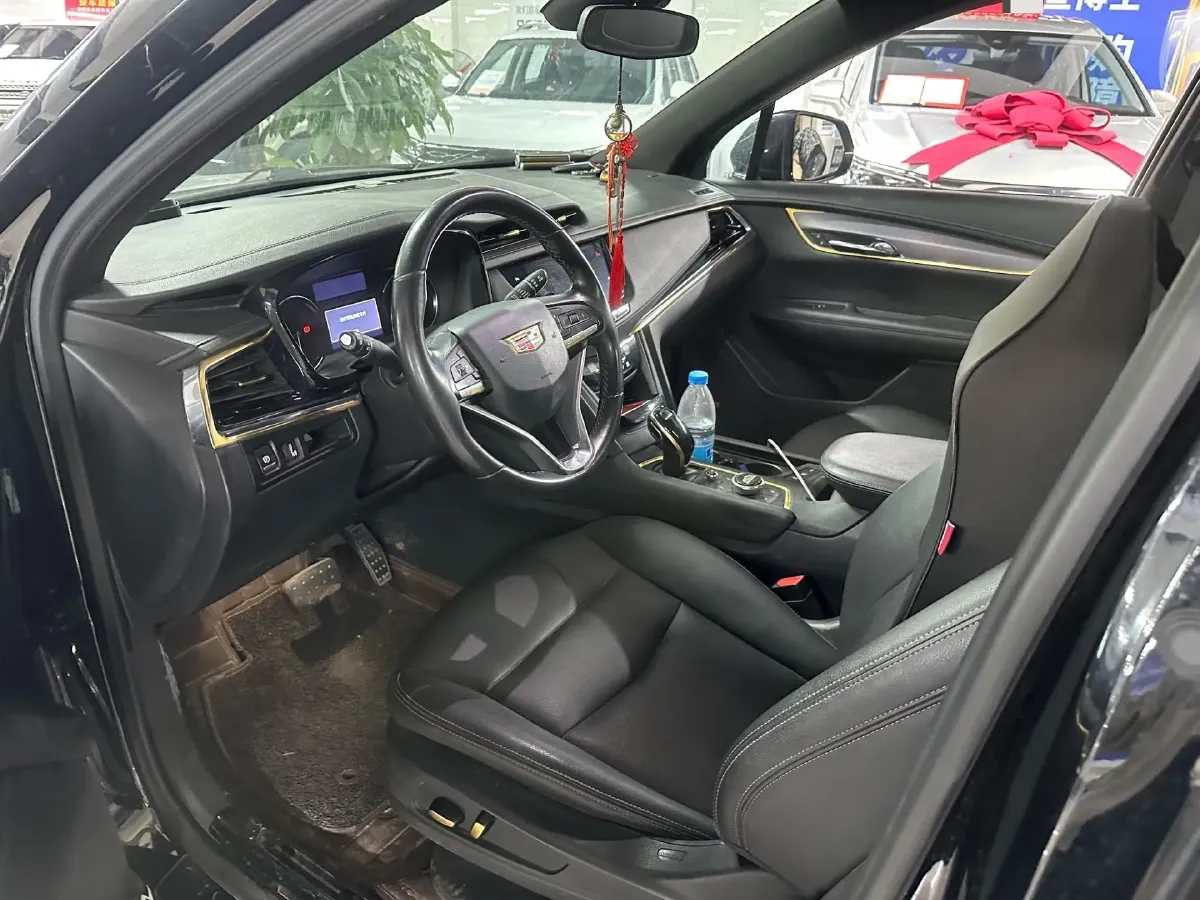 2021 Cadillac XT6 2.0T 237HP L4 9AT,autocango,china used car exporter,china ev exporter,chinese used car exporter,chinese used ev exporter