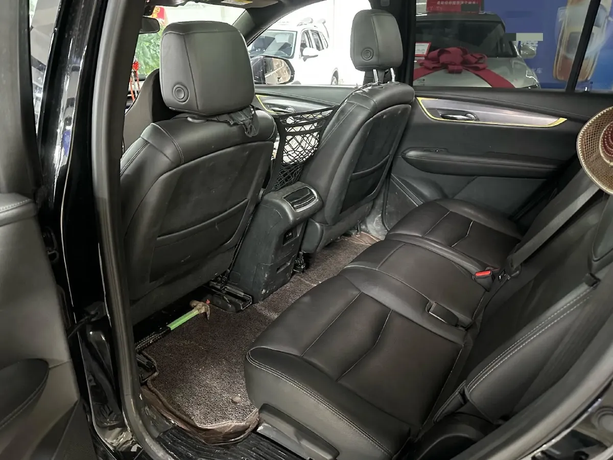 2021 Cadillac XT6 2.0T 237HP L4 9AT,autocango,china used car exporter,china ev exporter,chinese used car exporter,chinese used ev exporter