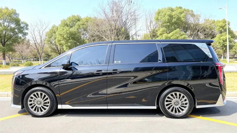 2025 GAC Trumpchi M8 2.0T 190HP L4 2DHT Hybrid,autocango,china used car exporter,china ev exporter,chinese used car exporter,chinese used ev exporter