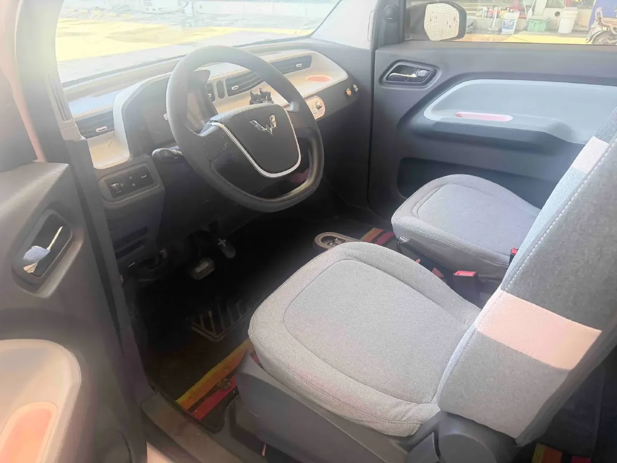 2021 WuLing HongGuang MINI EV BEV 13.8KWH,autocango,china used car exporter,china ev exporter,chinese used car exporter,chinese used ev exporter