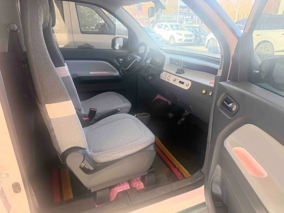 2021 WuLing HongGuang MINI EV BEV 13.8KWH,autocango,china used car exporter,china ev exporter,chinese used car exporter,chinese used ev exporter