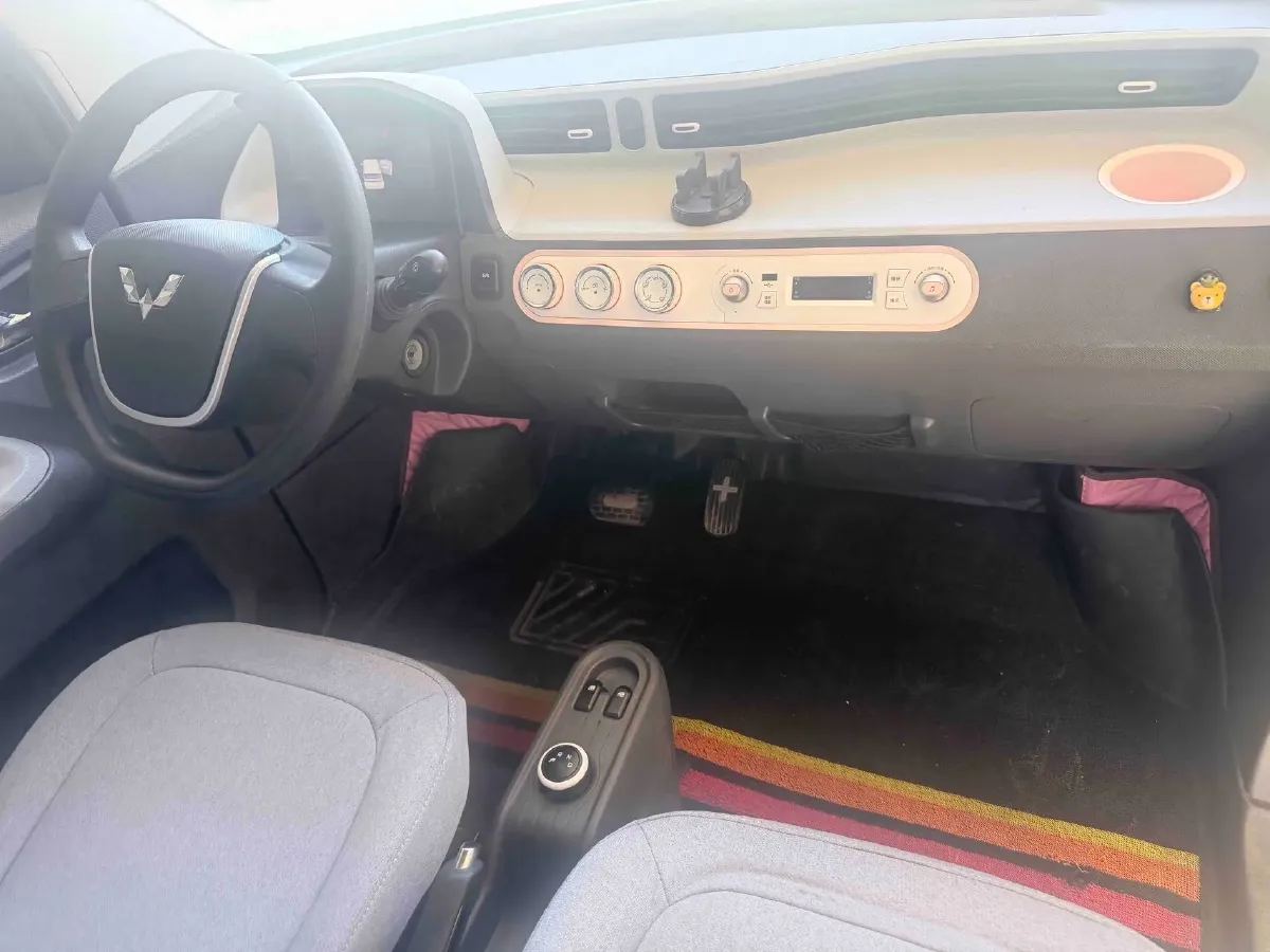 2021 WuLing HongGuang MINI EV BEV 13.8KWH,autocango,china used car exporter,china ev exporter,chinese used car exporter,chinese used ev exporter