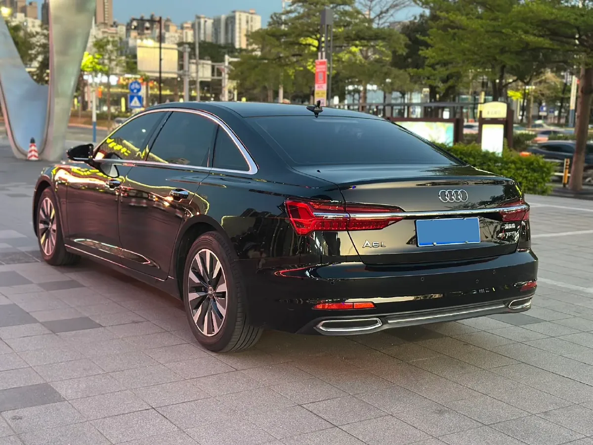 2020 Audi A6L 2.0T 224HP L4 7DCT,autocango,china used car exporter,china ev exporter,chinese used car exporter,chinese used ev exporter