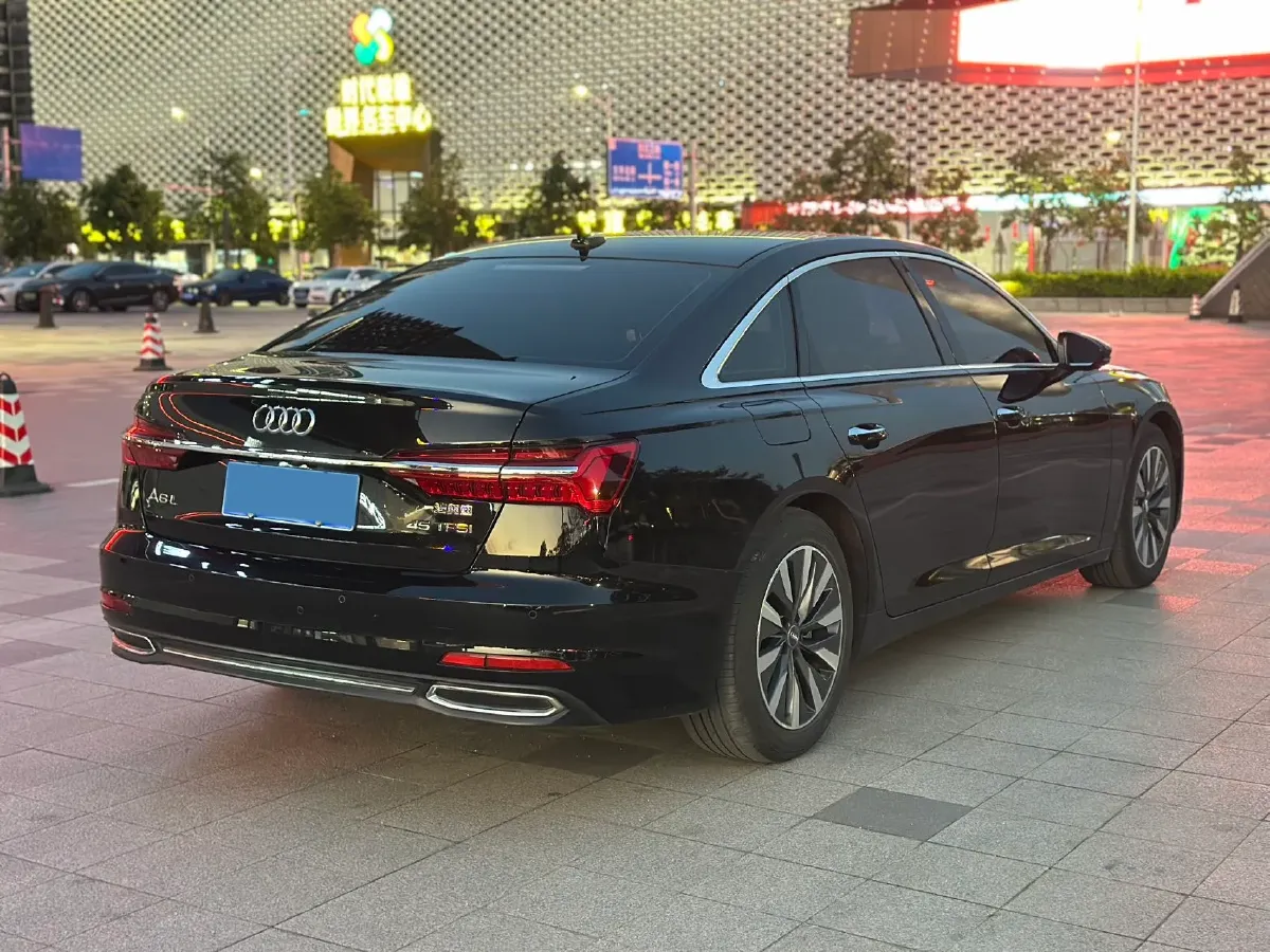 2020 Audi A6L 2.0T 224HP L4 7DCT,autocango,china used car exporter,china ev exporter,chinese used car exporter,chinese used ev exporter