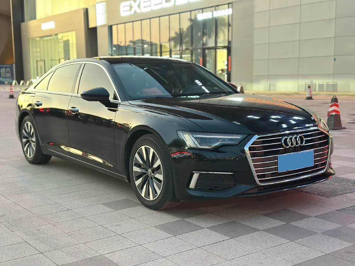 2020 Audi A6L 2.0T 224HP L4 7DCT,autocango,china used car exporter,china ev exporter,chinese used car exporter,chinese used ev exporter