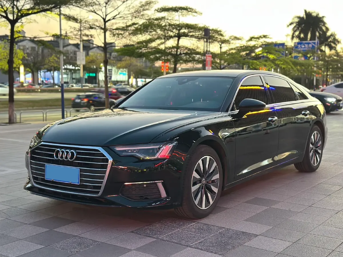 2020 Audi A6L 2.0T 224HP L4 7DCT,autocango,china used car exporter,china ev exporter,chinese used car exporter,chinese used ev exporter