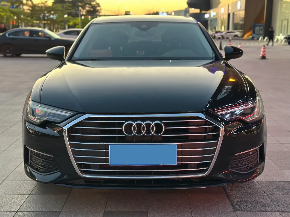 2020 Audi A6L 2.0T 224HP L4 7DCT,autocango,china used car exporter,china ev exporter,chinese used car exporter,chinese used ev exporter
