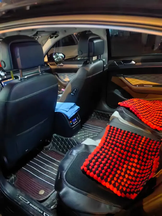 2023 Volkswagen Magotan 2.0T 186HP L4 7DCT,autocango,china used car exporter,china ev exporter,chinese used car exporter,chinese used ev exporter