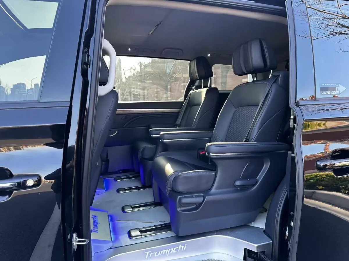 2023 GAC Trumpchi M8 2.0T 252HP L4 8AT,autocango,china used car exporter,china ev exporter,chinese used car exporter,chinese used ev exporter