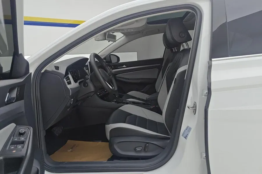 2023 Volkswagen Bora 1.5T 160HP L4 7DCT,autocango,china used car exporter,china ev exporter,chinese used car exporter,chinese used ev exporter