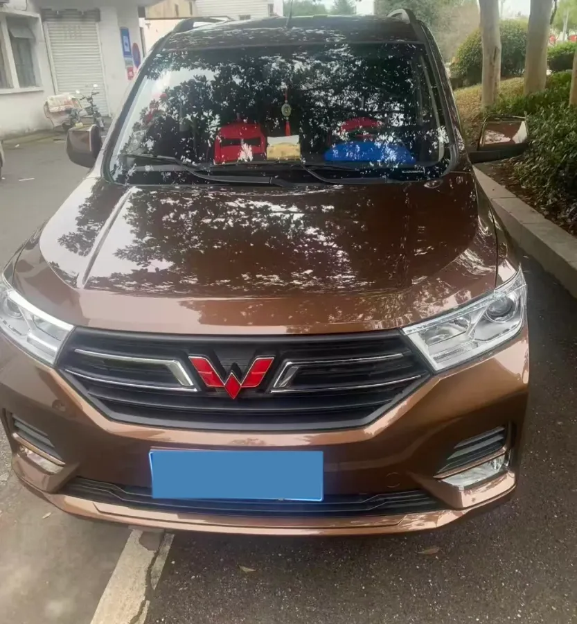 2021 WuLing HongGuang 1.5L 99HP L4 6MT,autocango,china used car exporter,china ev exporter,chinese used car exporter,chinese used ev exporter