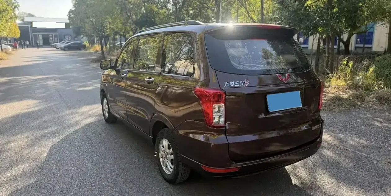 2021 WuLing HongGuang 1.5L 99HP L4 6MT,autocango,china used car exporter,china ev exporter,chinese used car exporter,chinese used ev exporter