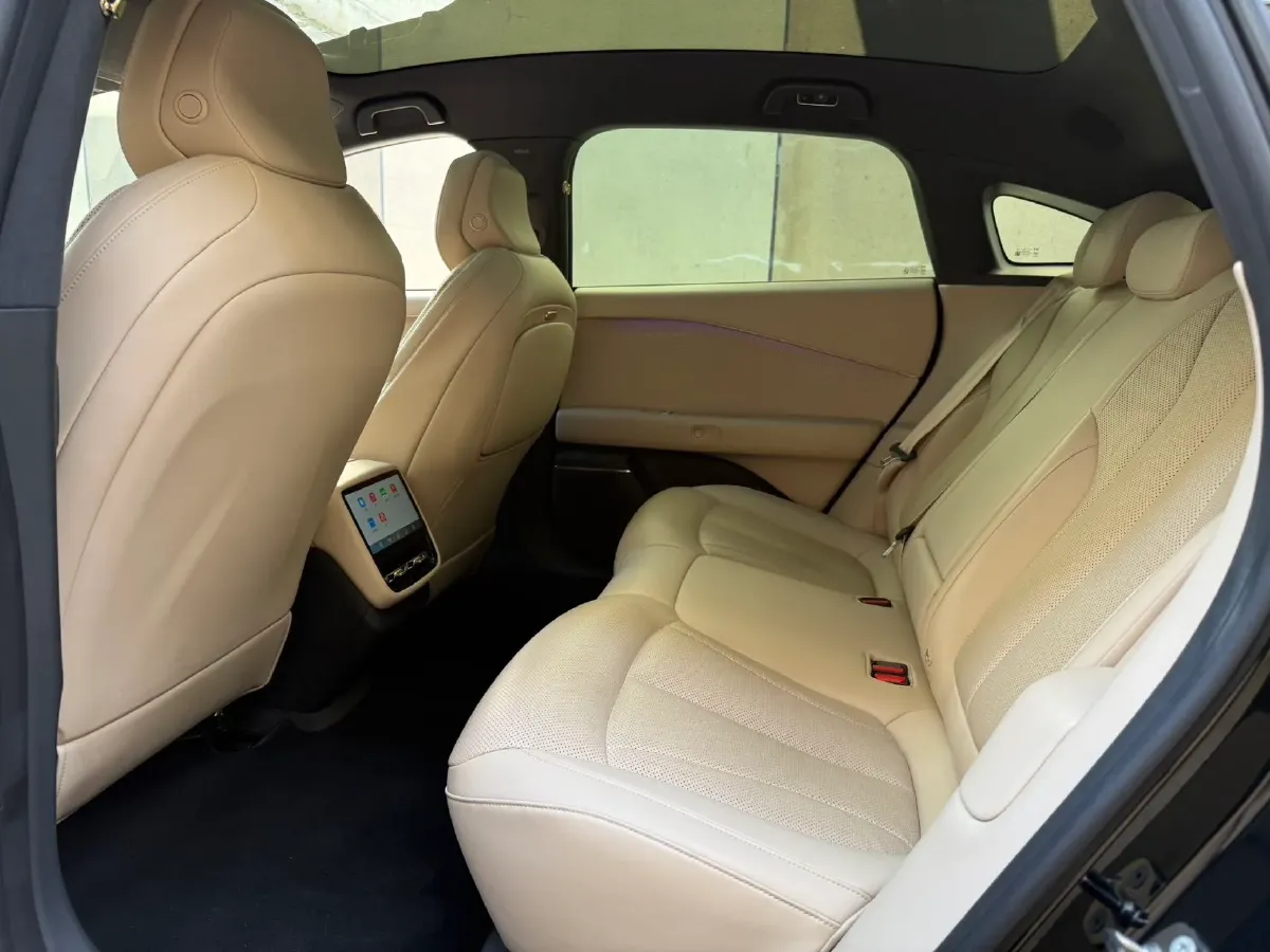 2024 Xpeng P7+ BEV 60.7KWH,autocango,china used car exporter,china ev exporter,chinese used car exporter,chinese used ev exporter