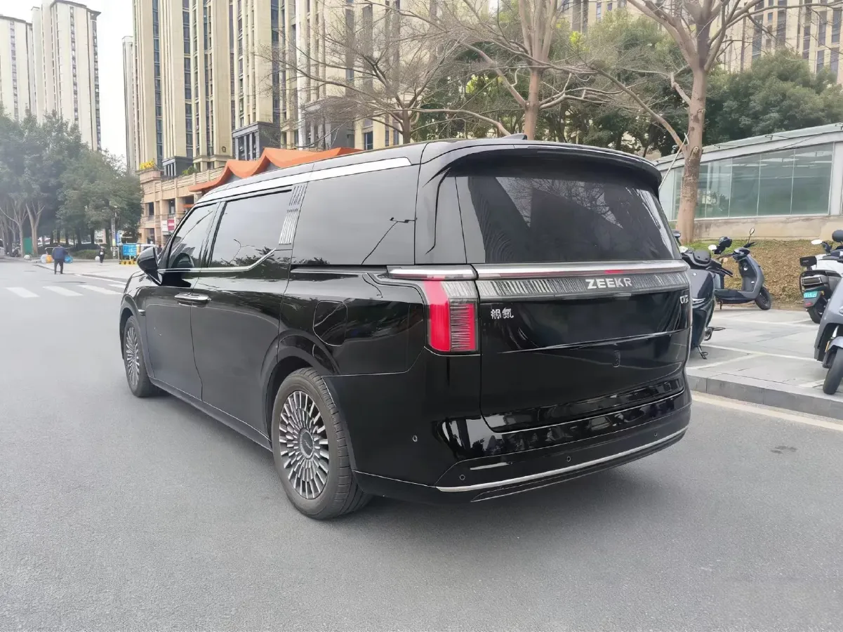 2022 Zeekr 009 BEV 116KWH,autocango,china used car exporter,china ev exporter,chinese used car exporter,chinese used ev exporter