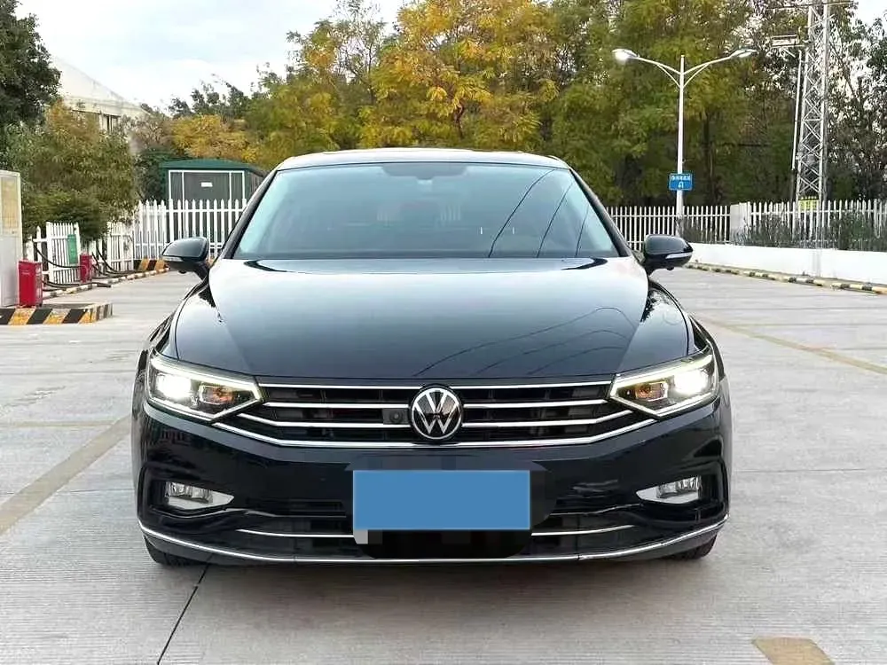 2020 Volkswagen Magotan 2.0T 186HP L4 7DCT,autocango,china used car exporter,china ev exporter,chinese used car exporter,chinese used ev exporter