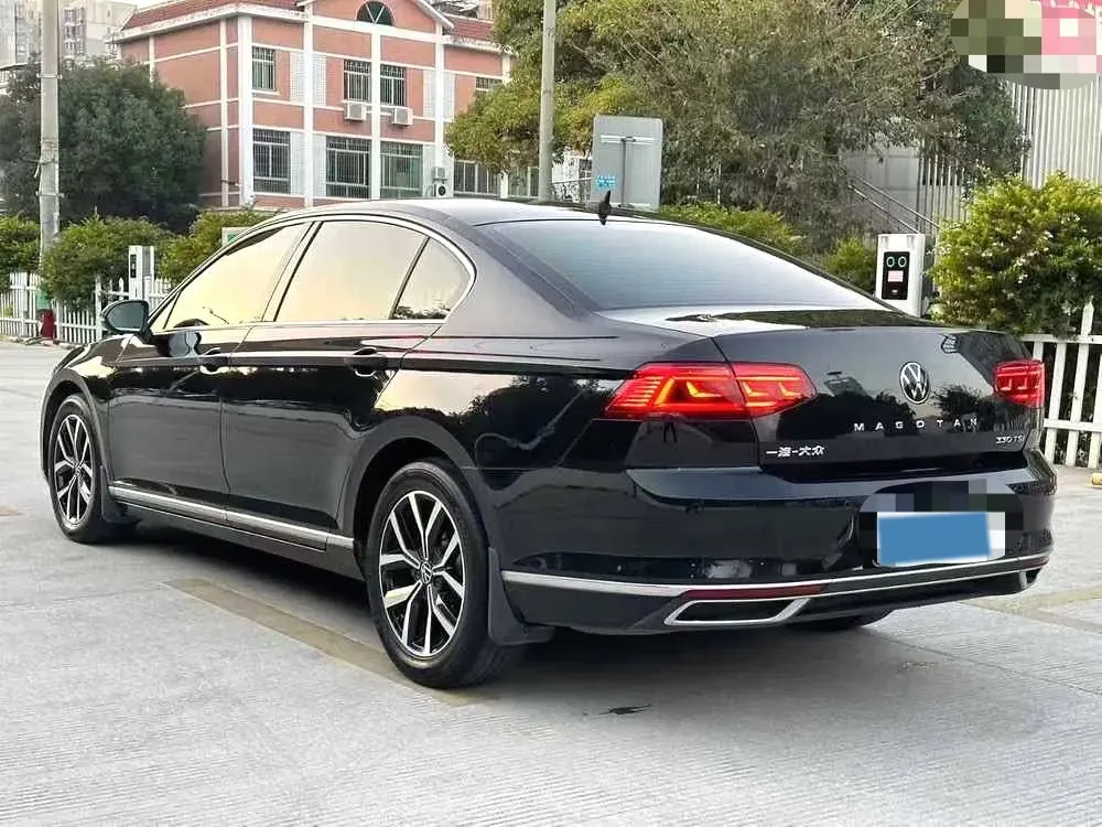 2020 Volkswagen Magotan 2.0T 186HP L4 7DCT,autocango,china used car exporter,china ev exporter,chinese used car exporter,chinese used ev exporter