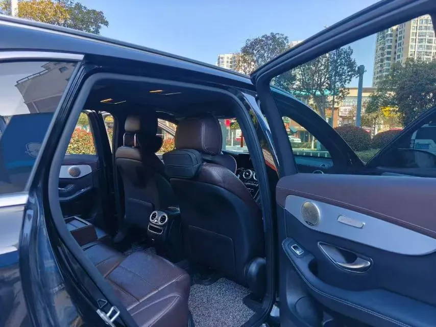 2021 Mercedes-Benz GLC Class 2.0T 197HP L4 9AT,autocango,china used car exporter,china ev exporter,chinese used car exporter,chinese used ev exporter