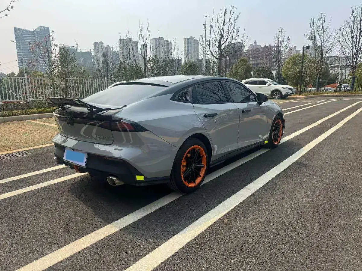 2022 ChangAn UNI-V 1.5T 188HP L4 7DCT,autocango,china used car exporter,china ev exporter,chinese used car exporter,chinese used ev exporter